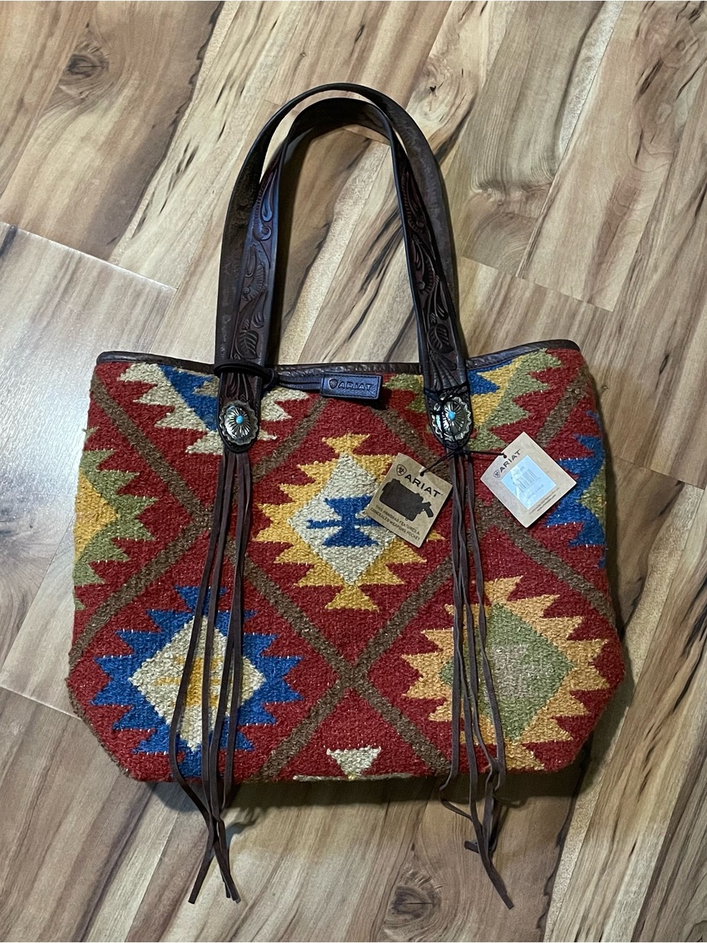 NWT Ariat Brynlee Aztec Tote Bag Concealed Carry Southwestern Western Purse